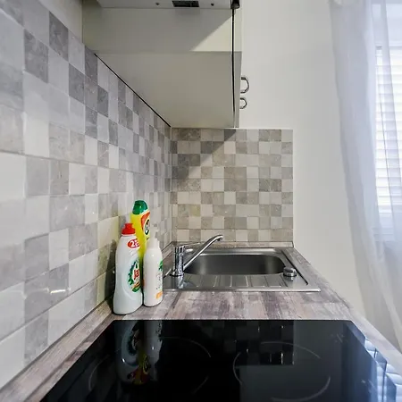 Modern Old Town - Apartment