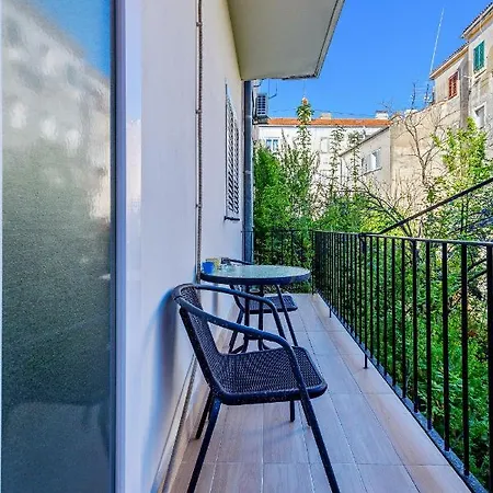 Apartment Modern Old Town - *