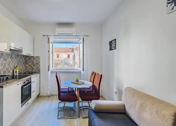 Lejlighed Modern Old Town -
