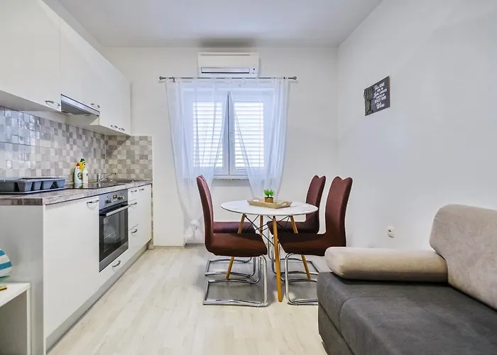 Apartman Modern Old Town - *