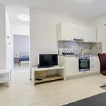 Modern Old Town - Apartment *
