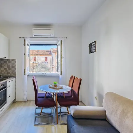 公寓 Modern Old Town -