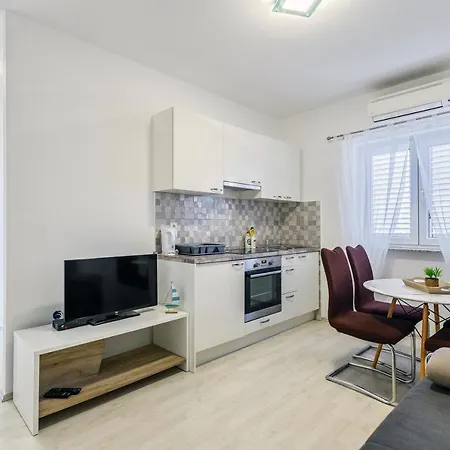 Apartment Modern Old Town - *