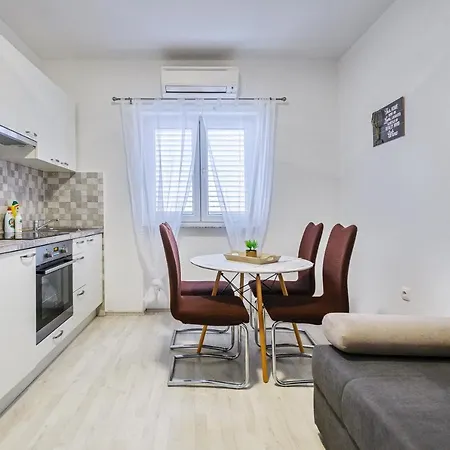 Apartment Modern Old Town - *