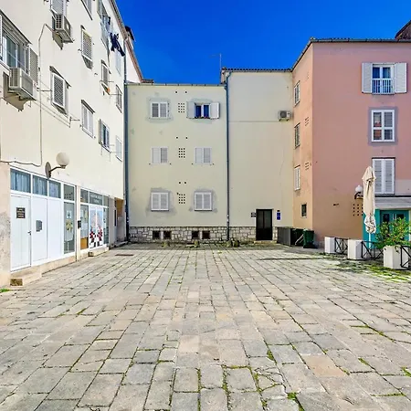 Modern Old Town - Apartment Zadar