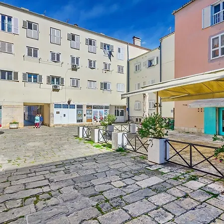 Modern Old Town - Apartamento Zadar