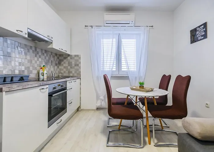 Modern Old Town - Ζαντάρ