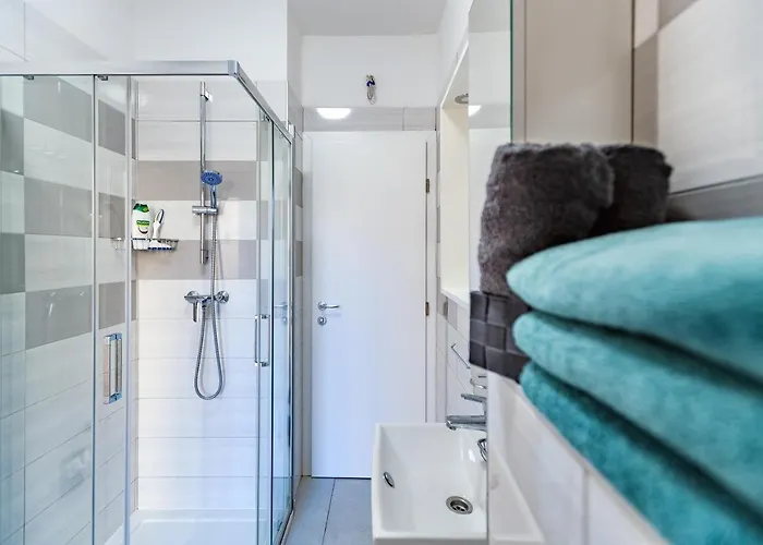 Modern Old Town - * Ζαντάρ