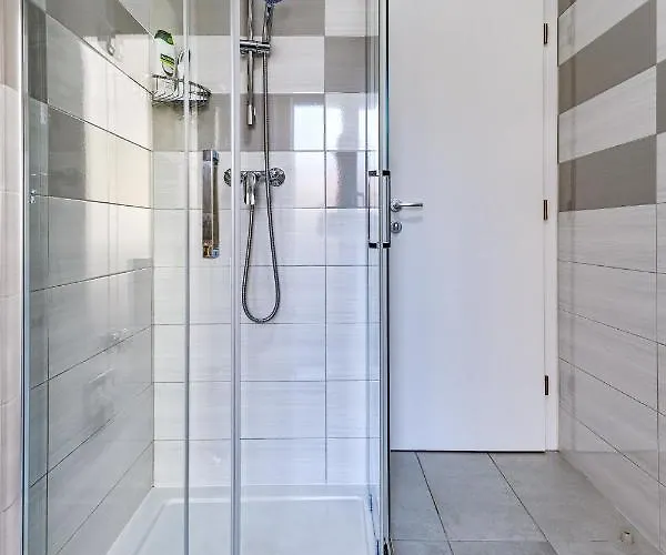 Modern Old Town - * Ζαντάρ