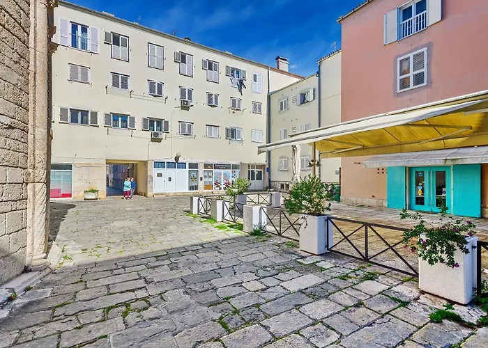 Modern Old Town - Apartamento Zadar